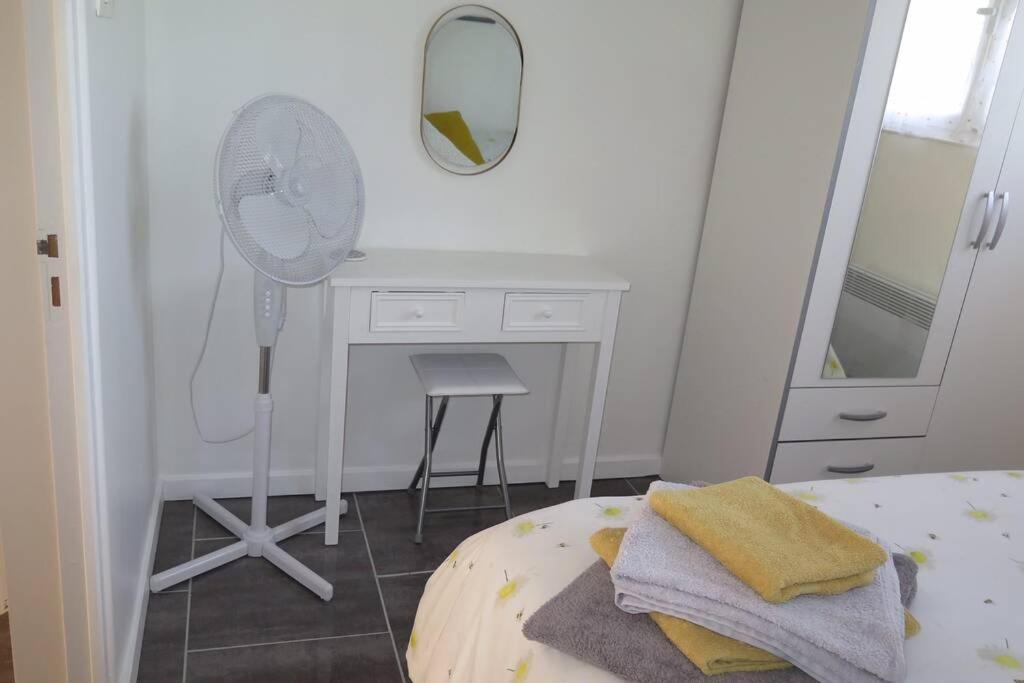 Les Petits Self Contained 2 Bedroom Apartment Molieres (Dordogne) Luaran gambar